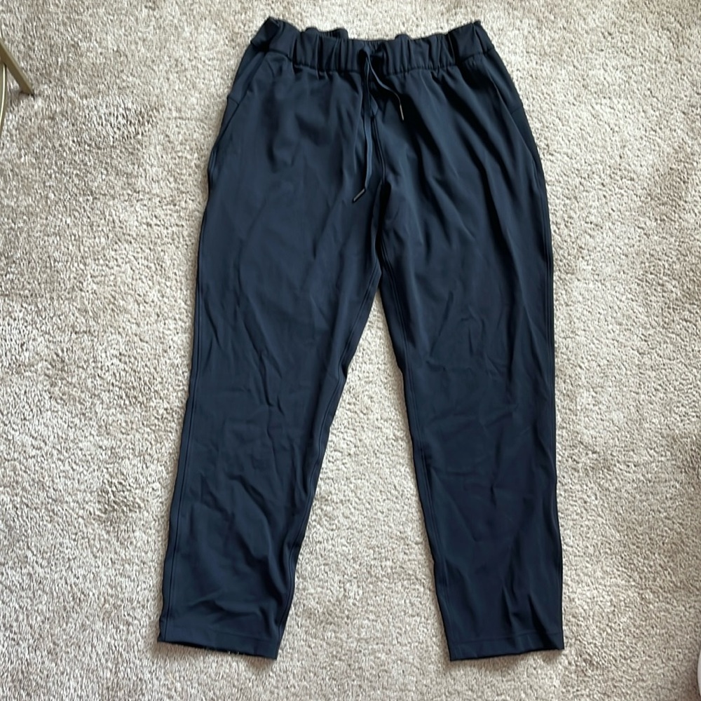 Lululemon Black High Rise Jogger pant